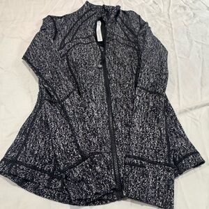 Like new Lululemon Define Jacket sz 6
